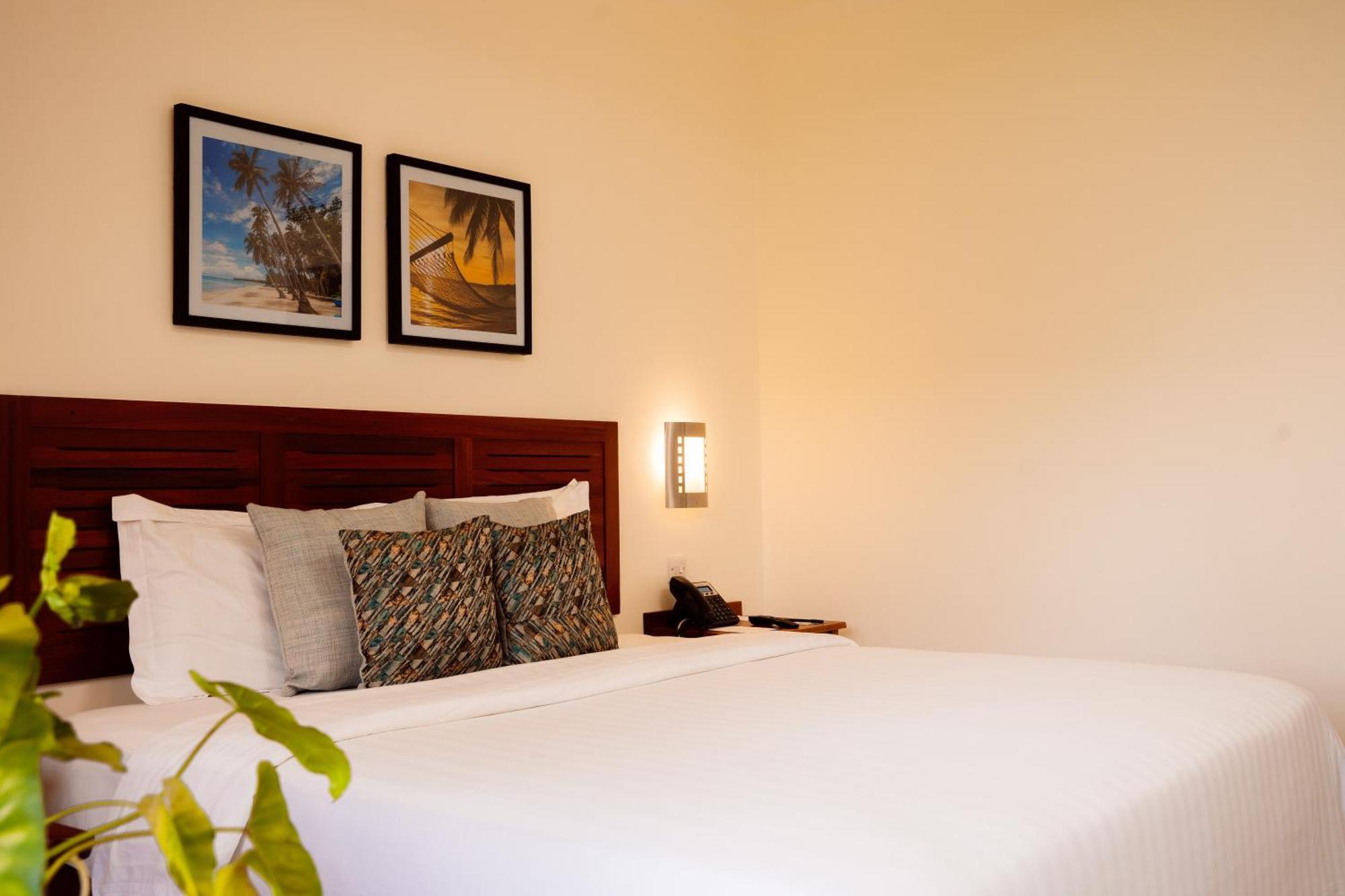 White Sands Hotel Дар-эс-Саламе Экстерьер фото
