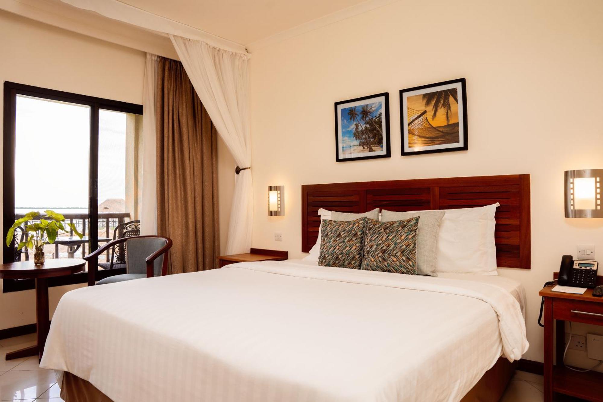 White Sands Hotel Дар-эс-Саламе Экстерьер фото